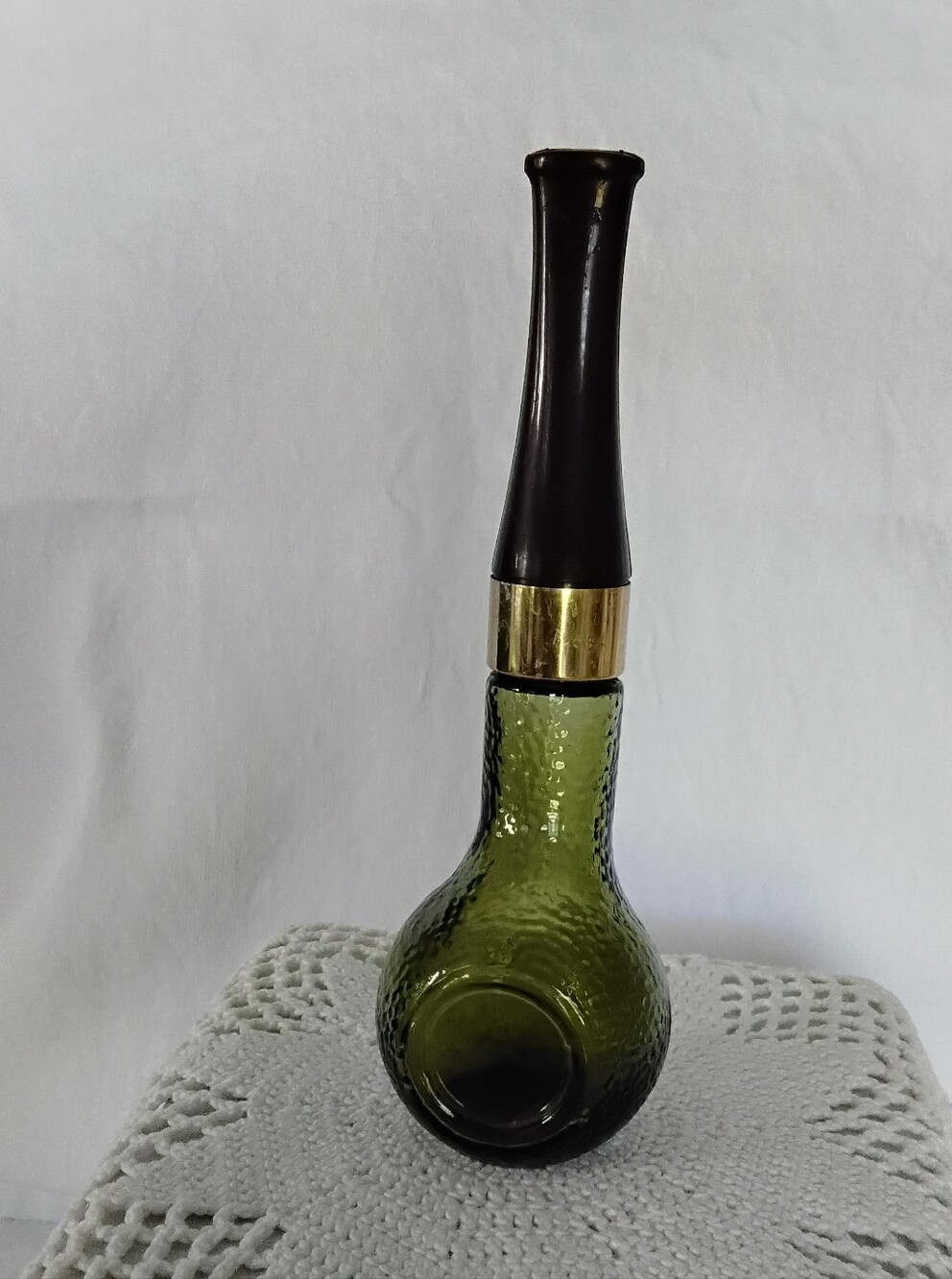 Vtg Avon Tia Winds After Shave Textured Green Glass Pipe Shape Decanter.